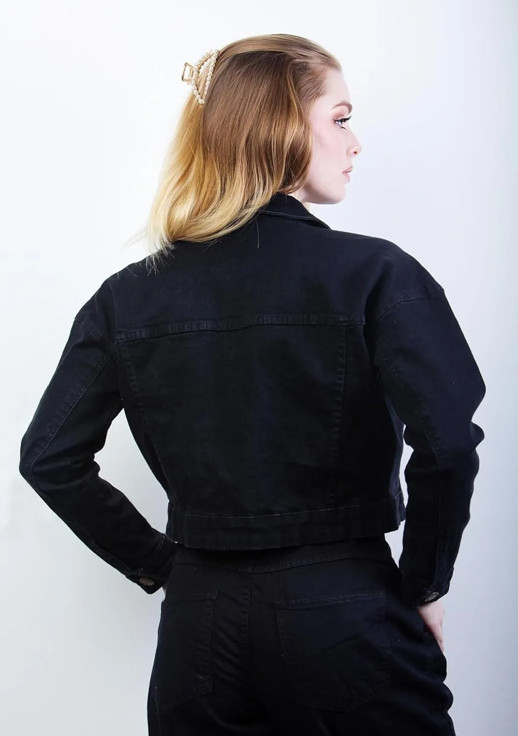 2025 Cropped Denim Jacket for Women Stretchy Fitted with 2 Pockets – Lightweight Trendy Short Jean Shacket