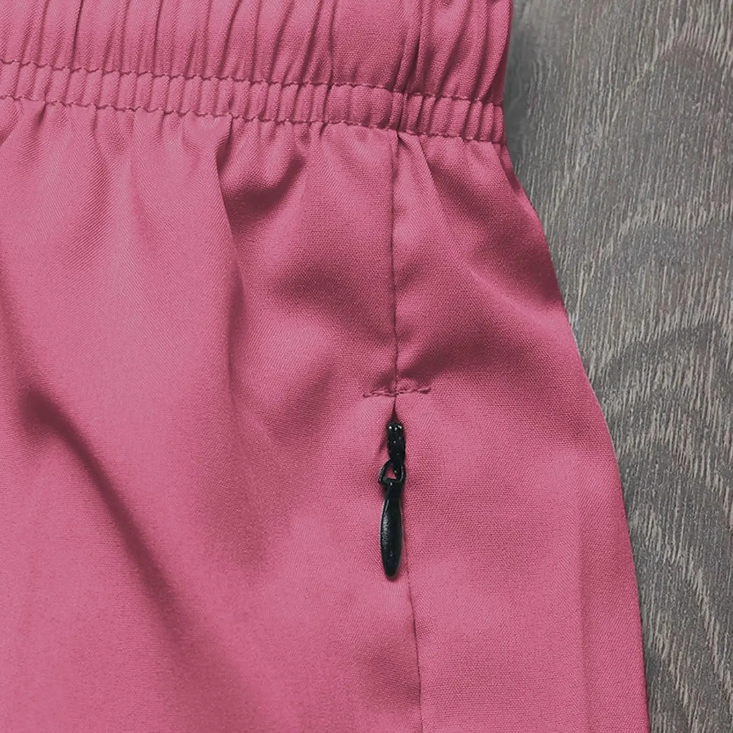 Men's Athletic Running Shorts Quick Dry Workout Shorts with Zipper Pocket Men Summer Lightweight Training Gym Shorts