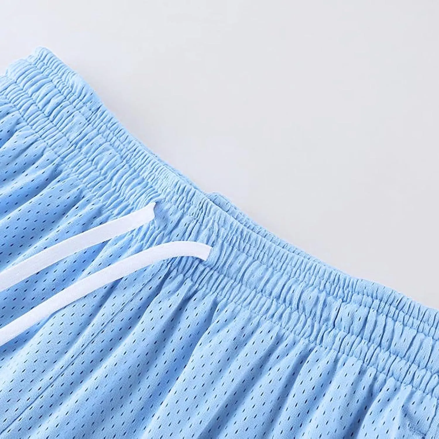 Men's Mesh Shorts Loose Fit Breathable Lightweight Running Sport Pants Fashion Drawstring Casual Shorts with Pockets