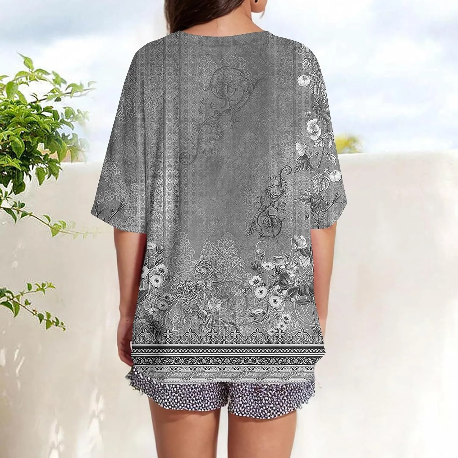 Summer Tops for Women Short Sleeve Crewneck Oversized T Shirts Trendy Solid/Flower Printed Beach Vacation Clothes