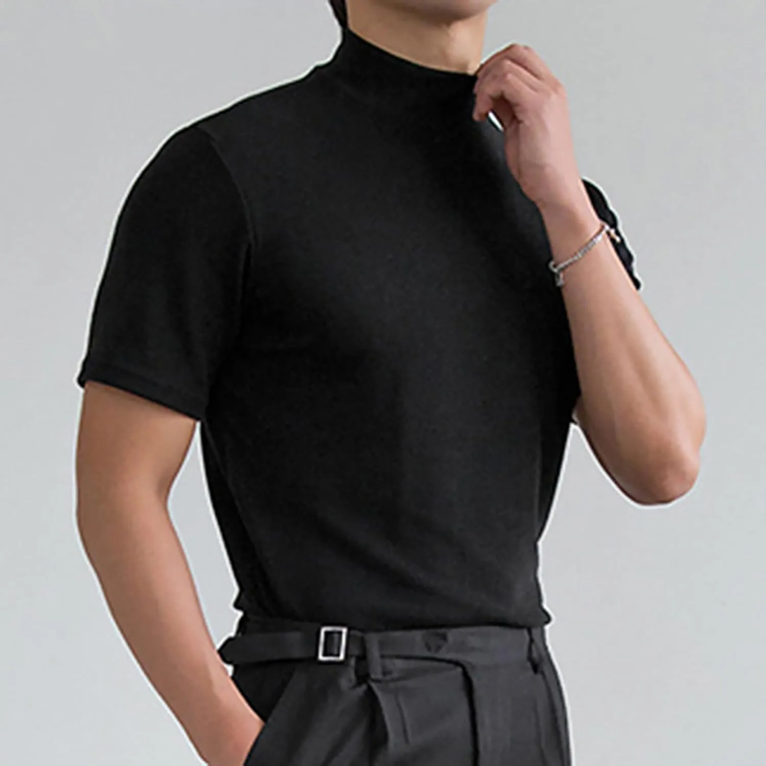 Uillui Men's Baselayer Cotton Stretch Mock Neck Tee Turtleneck Sweater Short Sleeve Basic Slim Fit Knitted Pullover Shirts