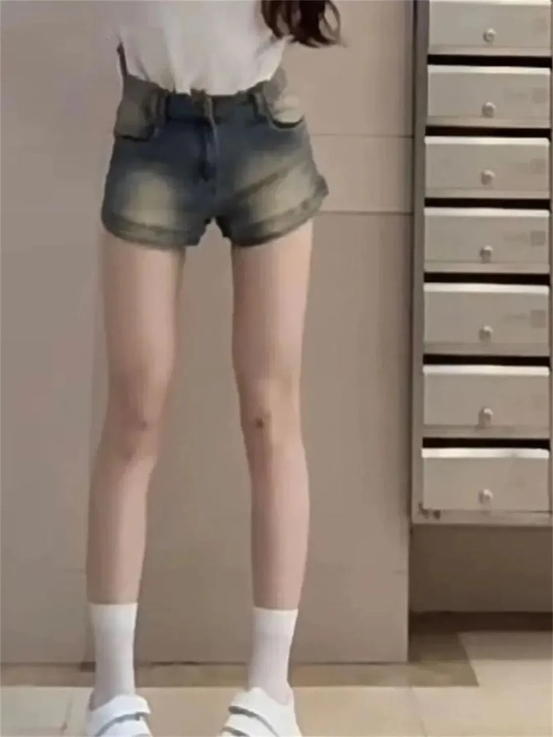 Women Retro High Waist Denim Shorts High Street Slimming Button Zipper Shorts