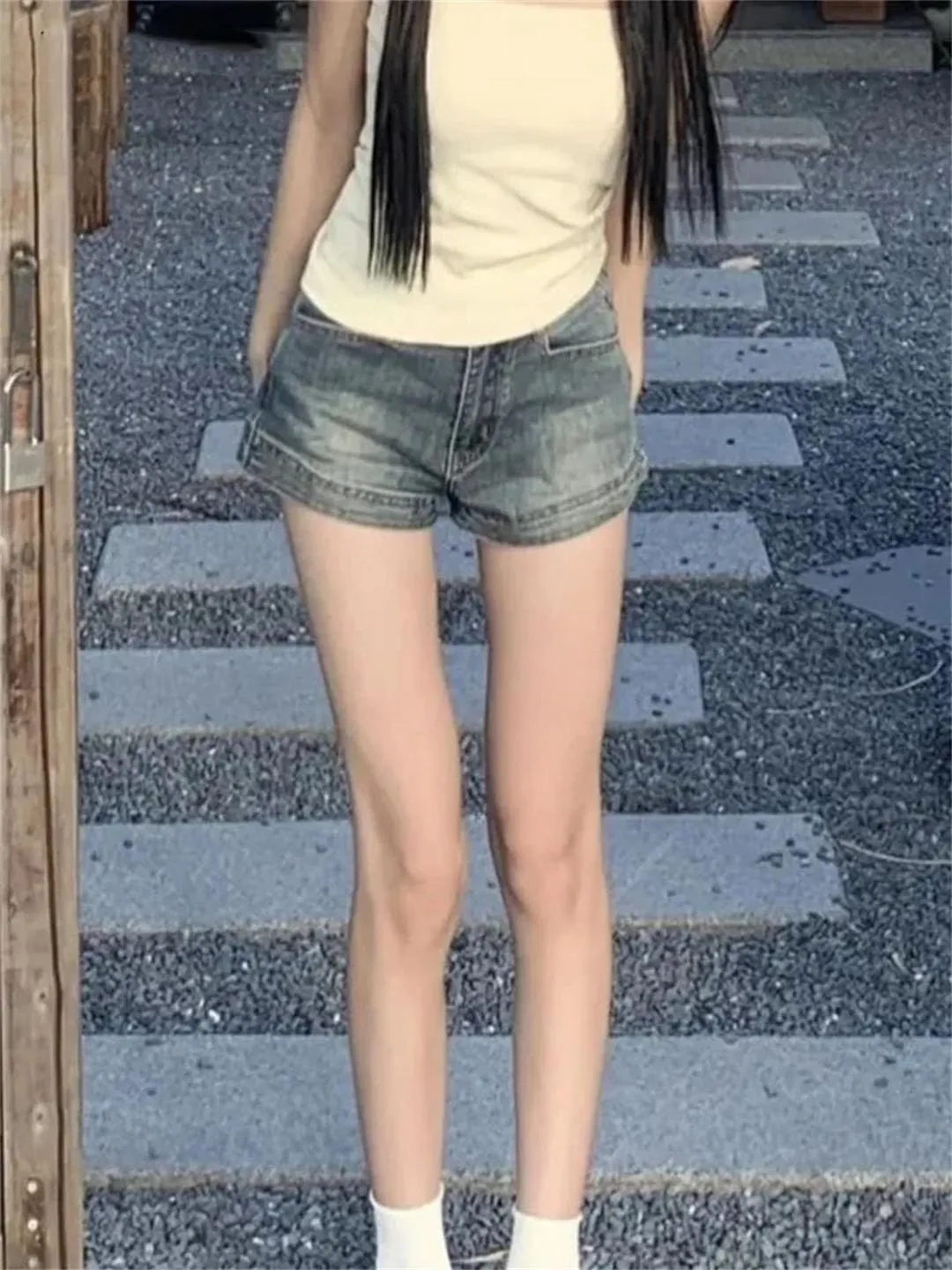 Women Retro High Waist Denim Shorts High Street Slimming Button Zipper Shorts