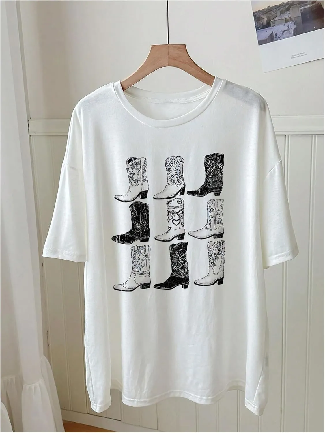 Women's Graphic Letter Tee Crew Neck Drop Shoulder Trendy Summer T Shirt Short Sleeve Vintage Car Print Top